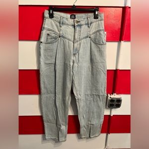 Women’s BDG Jeans Brand New with Tag!